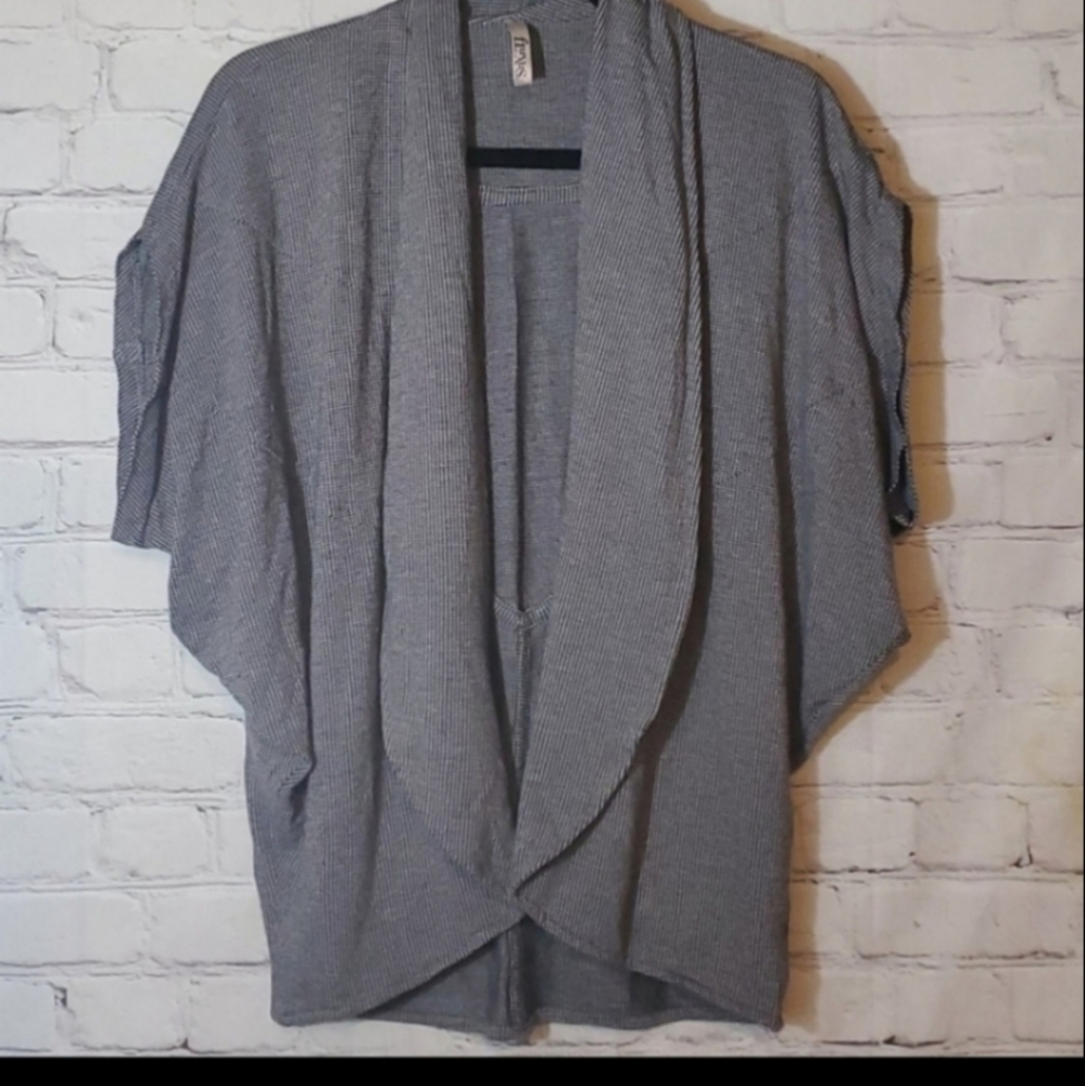 Fluxus Oversized Dolman Sleeve Houndstooth Sweater